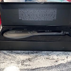 Jose Eber styling tool